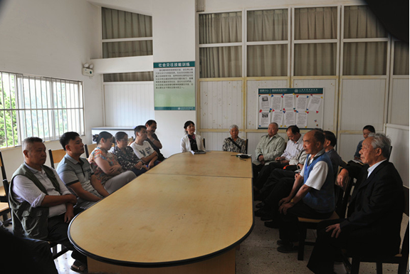 醫(yī)院召開“八一”建軍節(jié)復(fù)轉(zhuǎn)軍人、現(xiàn)役軍屬、殘疾軍人慰問座談會