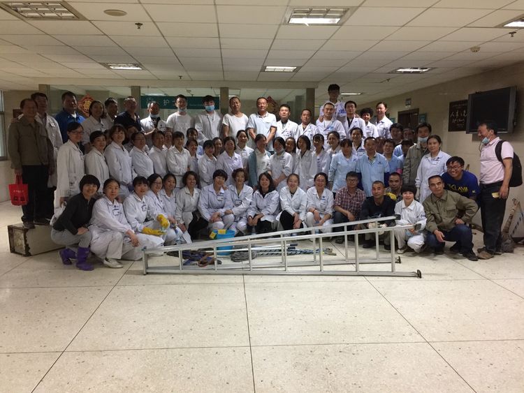 真心英雄，大愛(ài)無(wú)疆