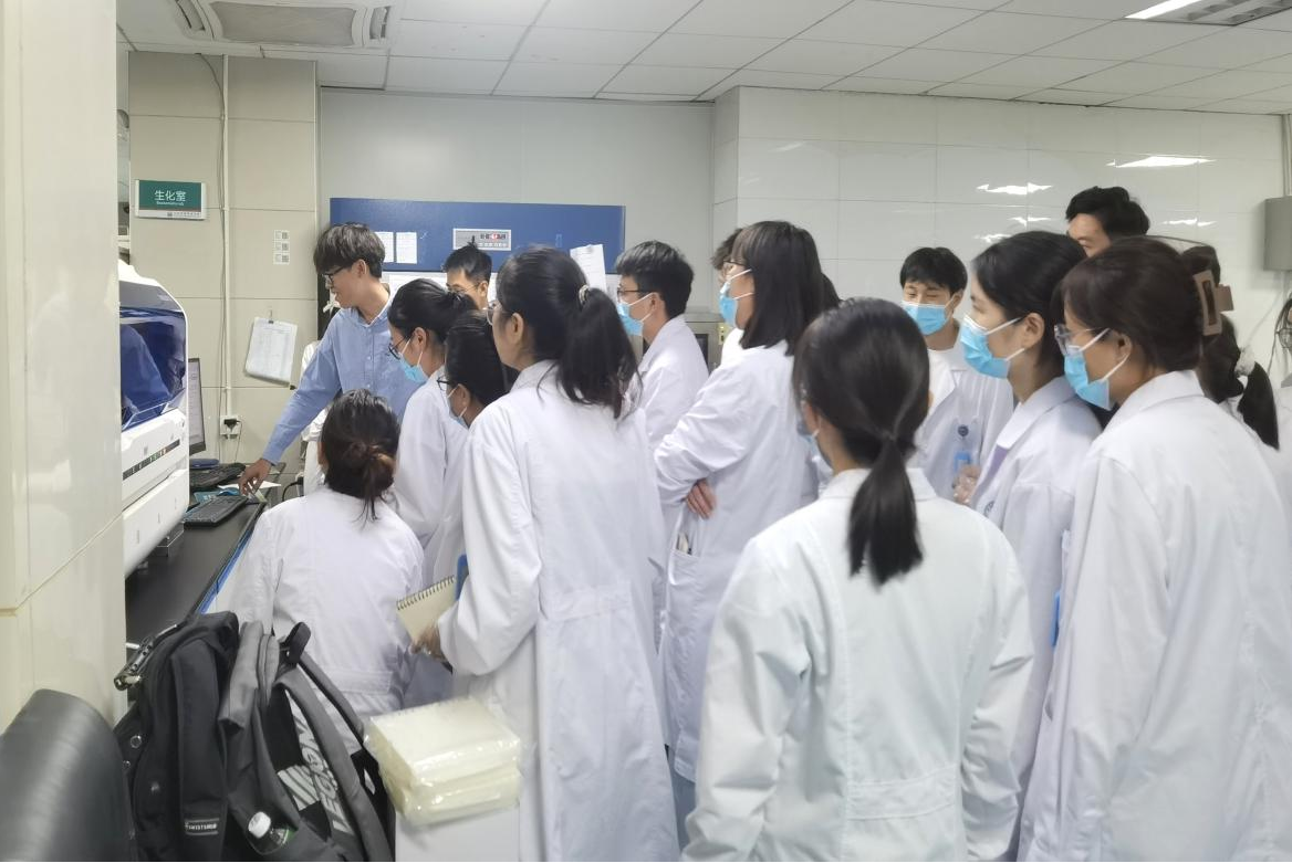 深化技術(shù)交流，共筑精準(zhǔn)醫(yī)療--醫(yī)學(xué)檢驗科專業(yè)培訓(xùn)紀(jì)實